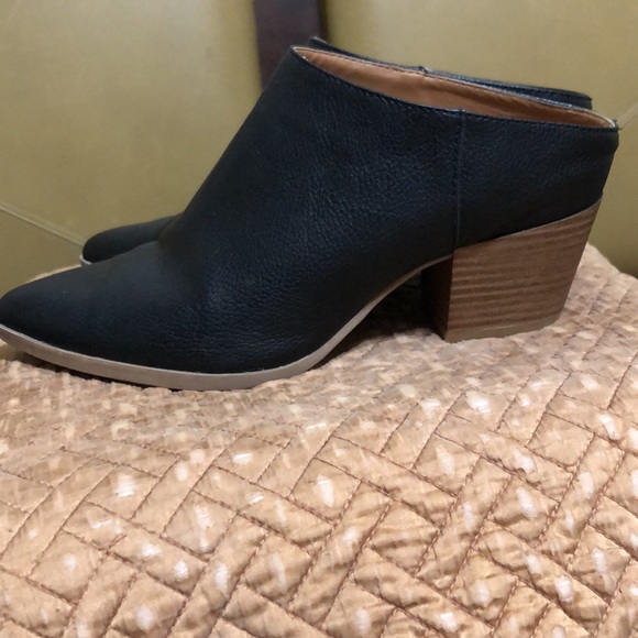 Universal thread heeled boots - Picture 3 of 3